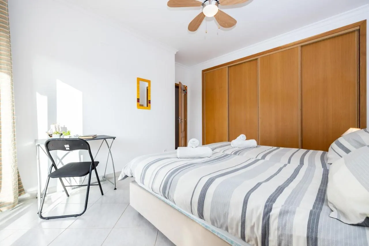 Apartamento Bernies Folly Armação de Pêra 0*,