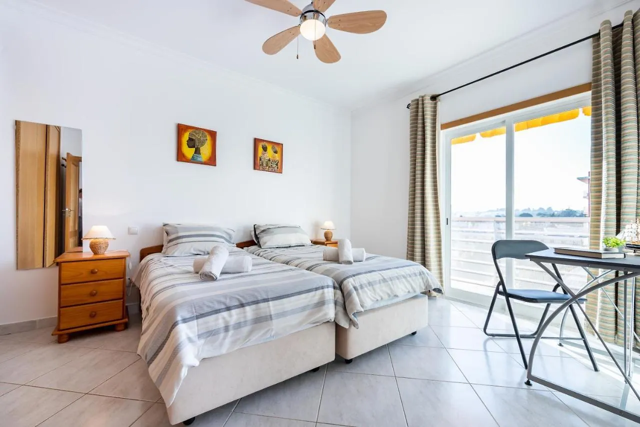 Bernies Folly Apartamento Armação de Pêra 0*,